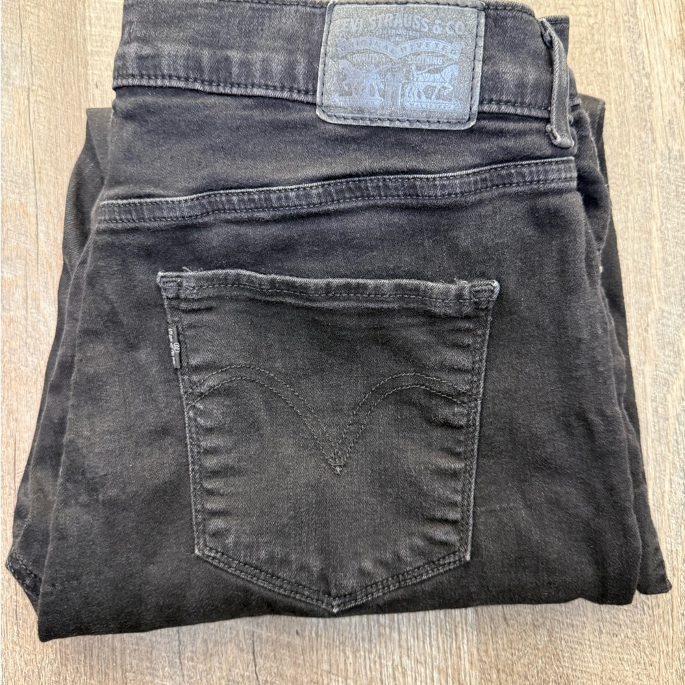 Levi's Women's Black Straight Jeans